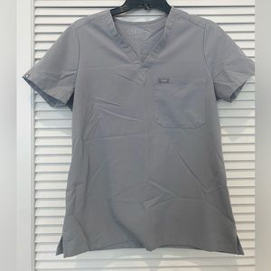 Figs Catarina Scrub Top and Kade Cargo Scrub Pants set (S top, M pant)